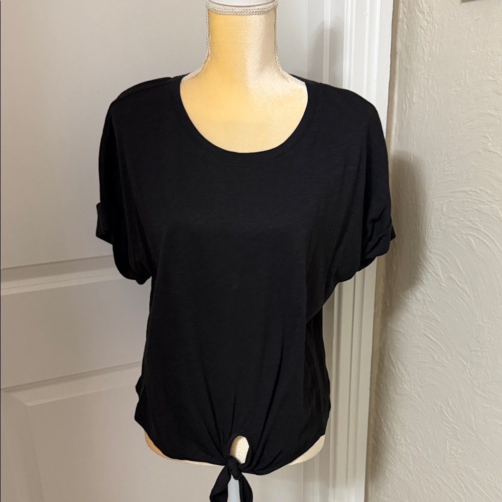 Sanctuary Black Tie-Front Short Sleeve Top